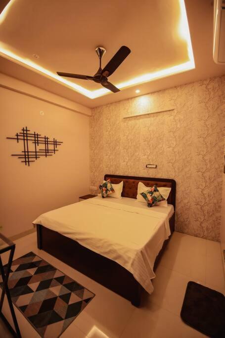 Saiba Outhouse- 4 Bed Room- Pool- Theatre- Partyhall- Garden & Terrace Sitting Area Jaipur Exterior photo